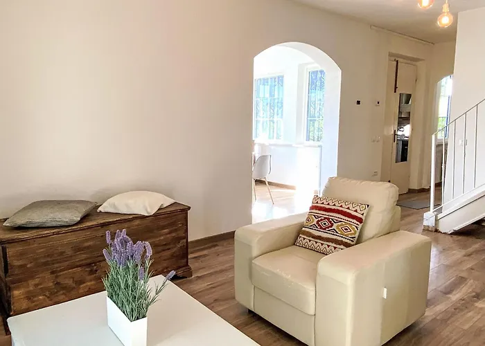 Nyaraló Enda By Interhome Castellina Marittima